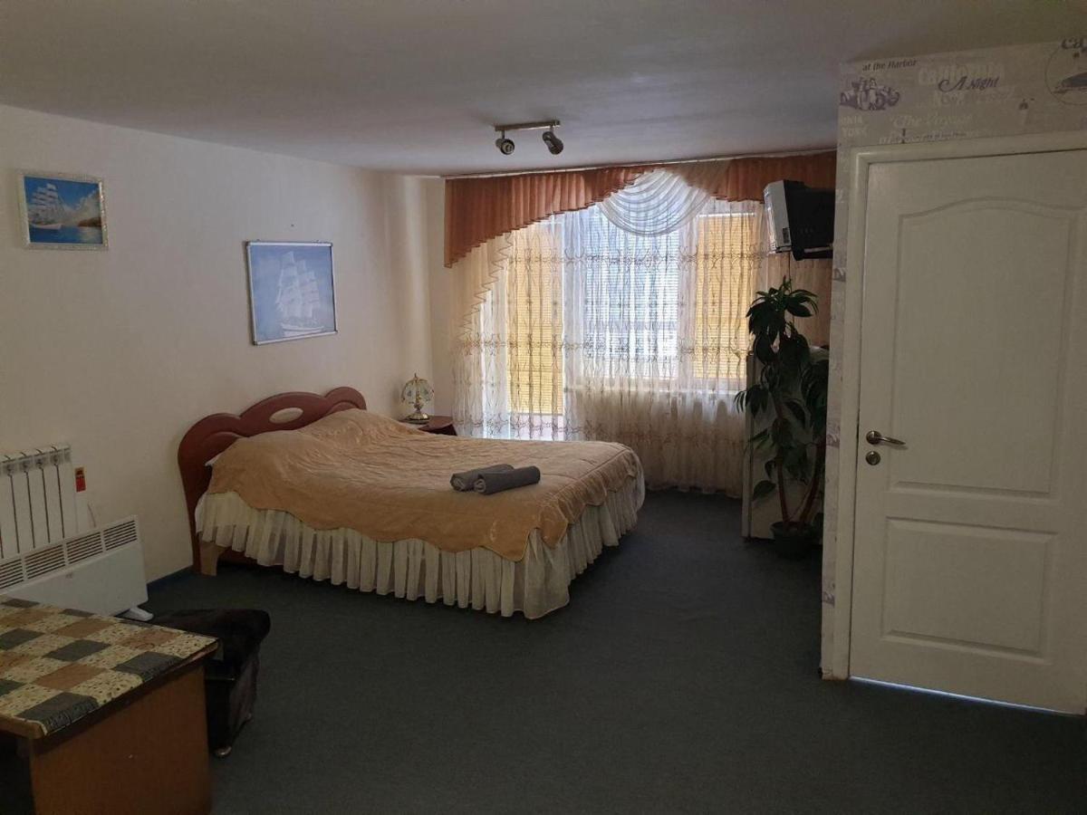 Mini Hotel Vesna Dnipro Exterior foto